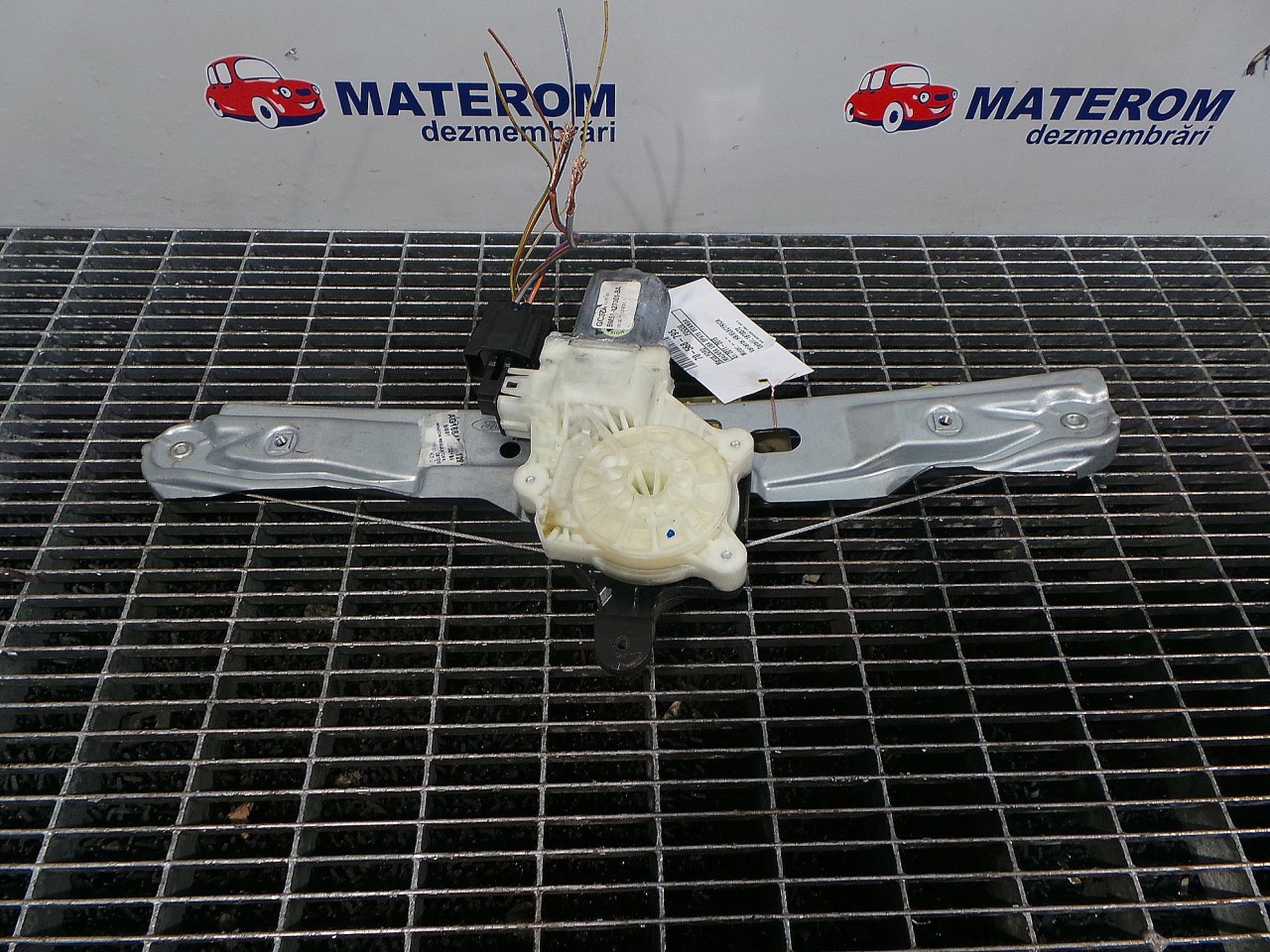 MACARA USA SPATE STANGA FORD FOCUS - - (2011 2014)