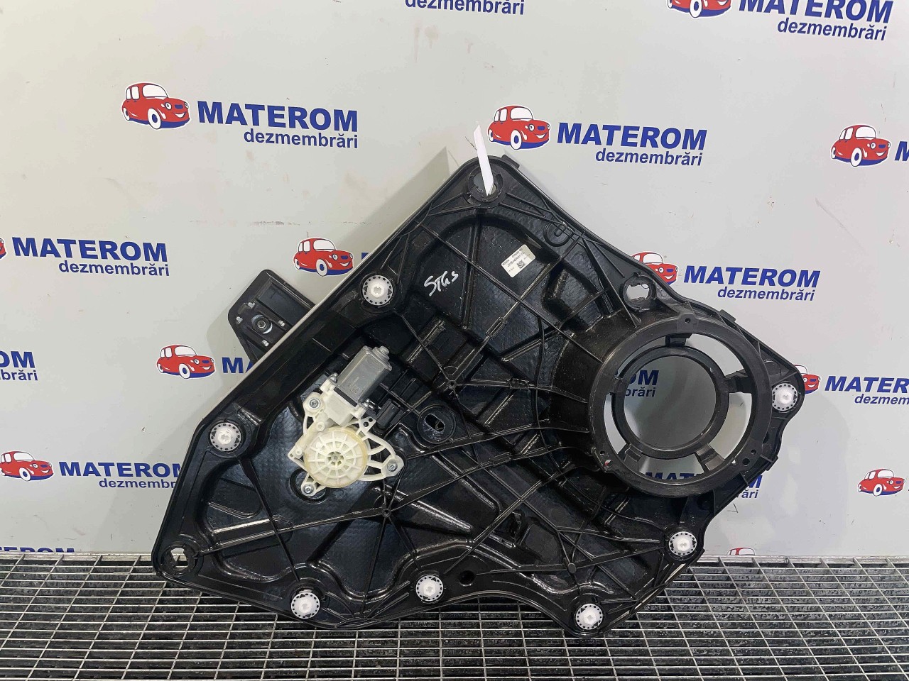 MACARA USA SPATE STANGA FORD FOCUS - - (2018 2020)