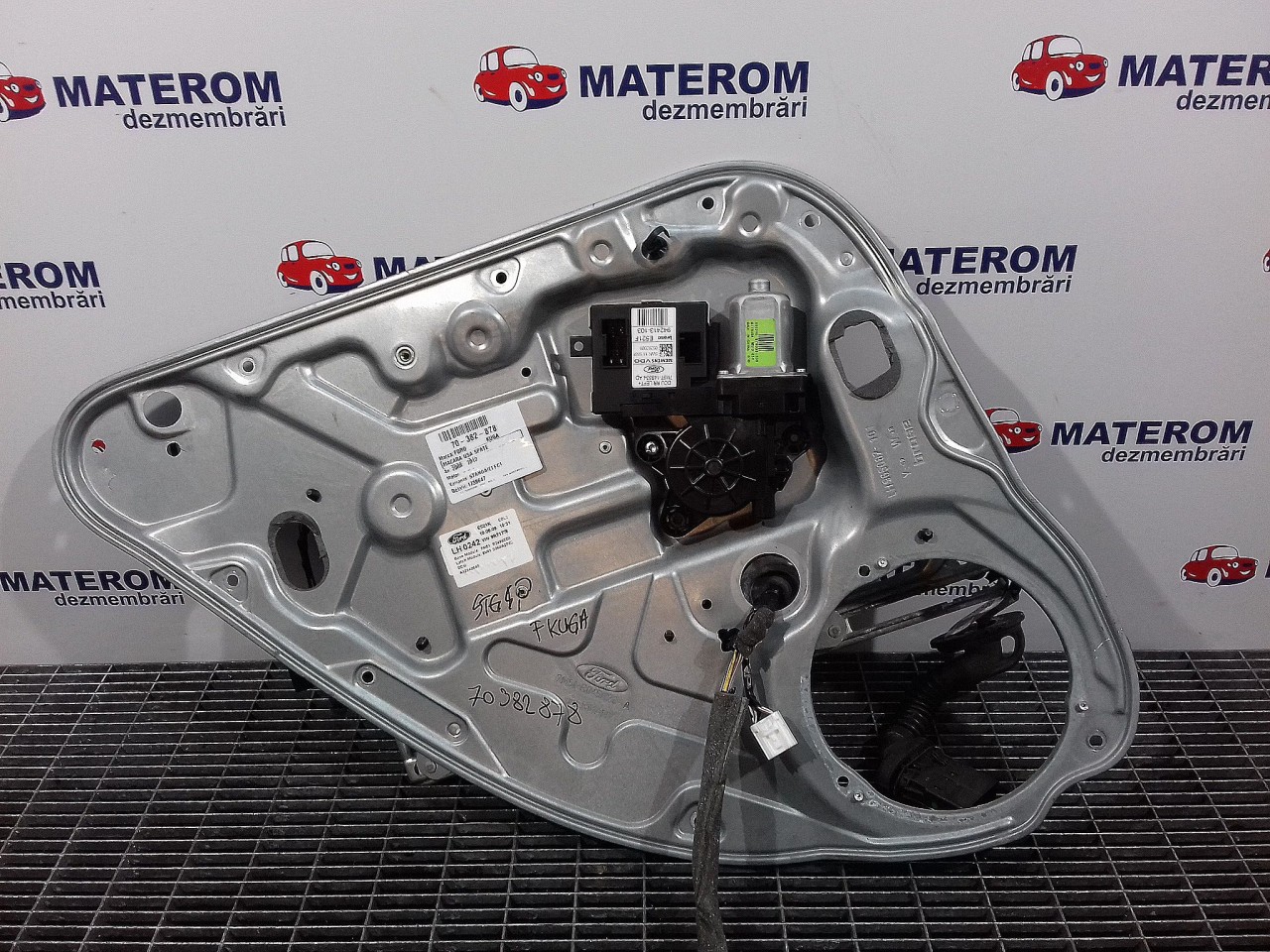 MACARA USA SPATE STANGA FORD KUGA KUGA - - (2008 2012)