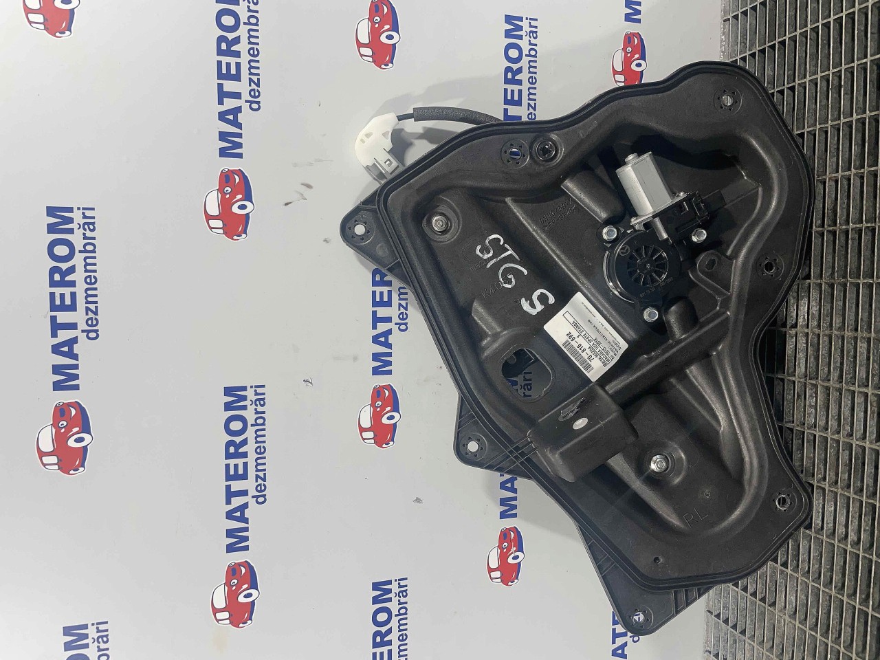 MACARA USA SPATE STANGA MAZDA 3 - - (2013 2018)
