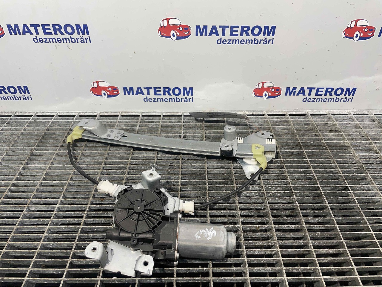 MACARA USA SPATE STANGA NISSAN QASHQAI QASHQAI - - (2010 2014)