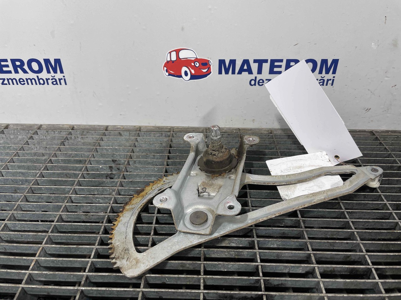 MACARA USA SPATE STANGA OPEL ASTRA G - - (1998 2004)