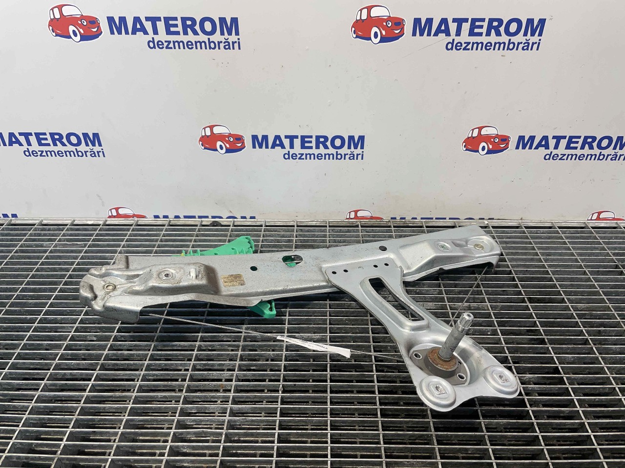 MACARA USA SPATE STANGA OPEL ASTRA J - - (2009 2012)