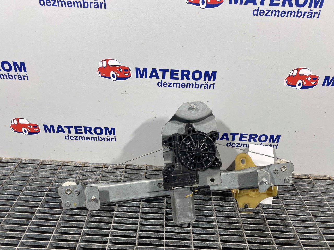 MACARA USA SPATE STANGA RENAULT CLIO CLIO - - (2016 2019)