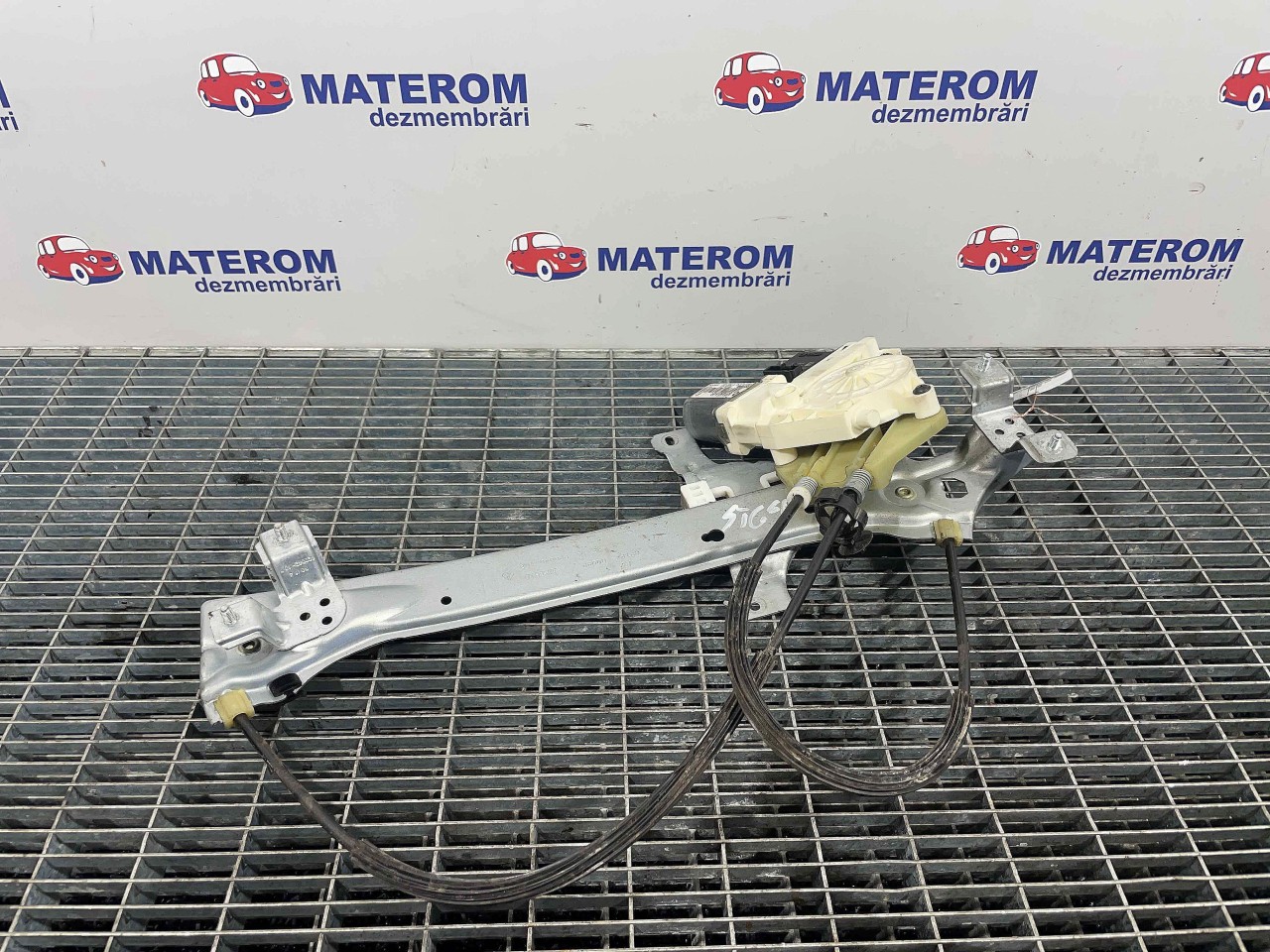 MACARA USA SPATE STANGA RENAULT MEGANE MEGANE - - (2012 2016)