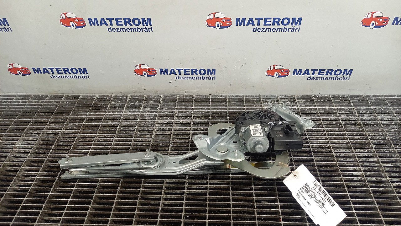 MACARA USA SPATE STANGA RENAULT SCENIC - - (2009 2013)