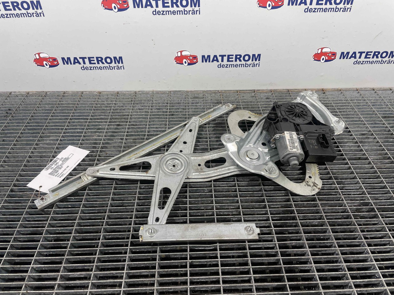 MACARA USA SPATE STANGA RENAULT SCENIC - - (2009 2013)