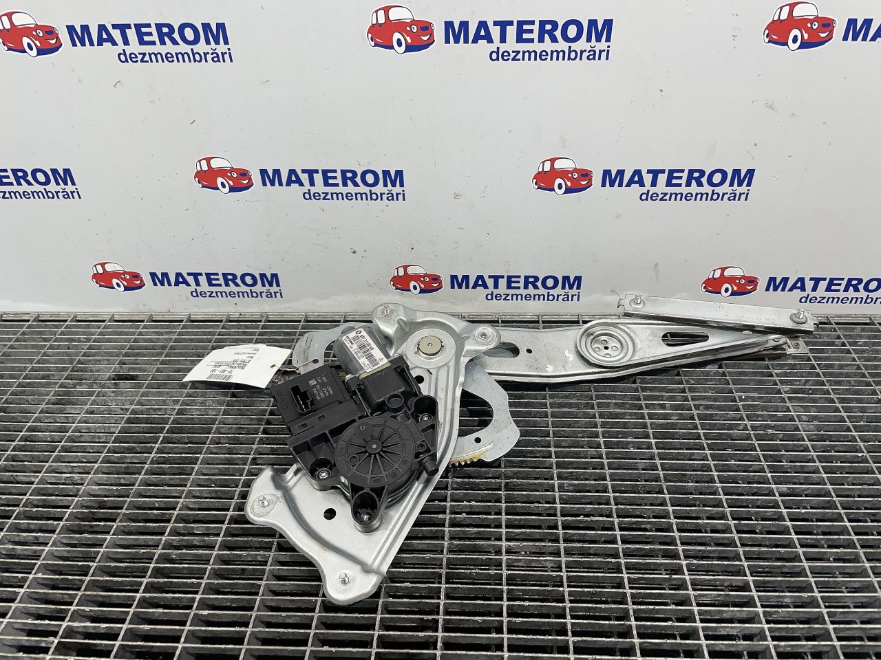 MACARA USA SPATE STANGA RENAULT SCENIC - - (2013 2015)