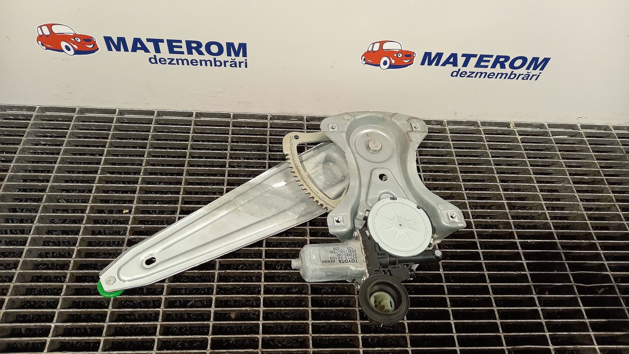 MACARA USA SPATE STANGA TOYOTA AURIS - - (2006 2012)