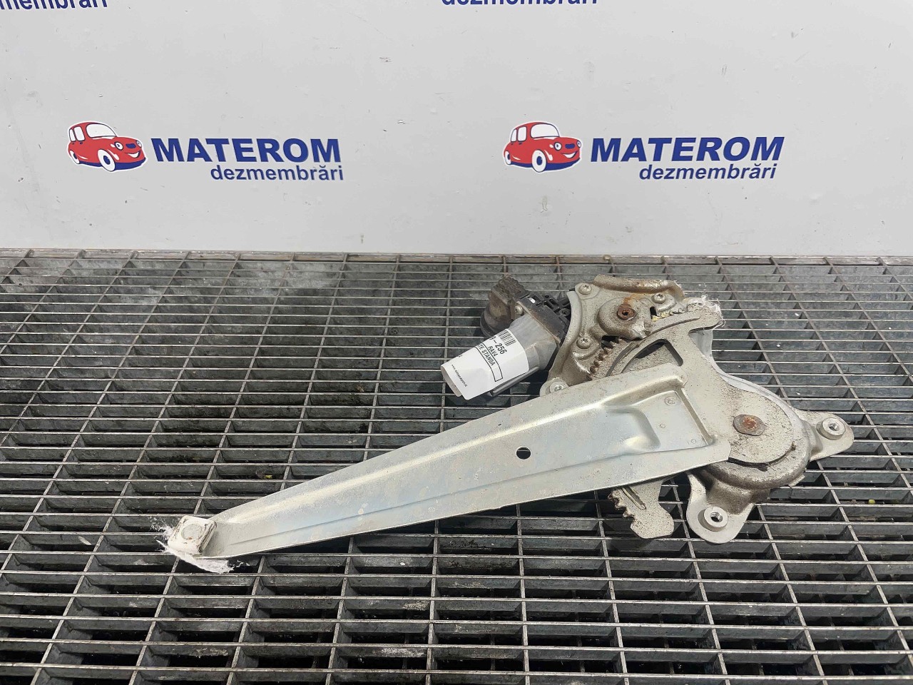 MACARA USA SPATE STANGA TOYOTA RAV4 RAV4 - - (2006 2012)