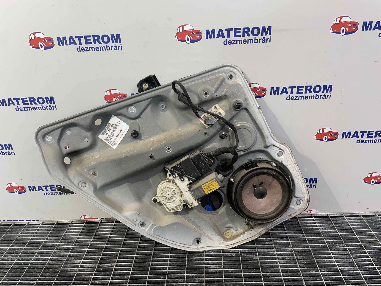 MACARA USA SPATE STANGA VW GOLF IV - - (1998 2004)