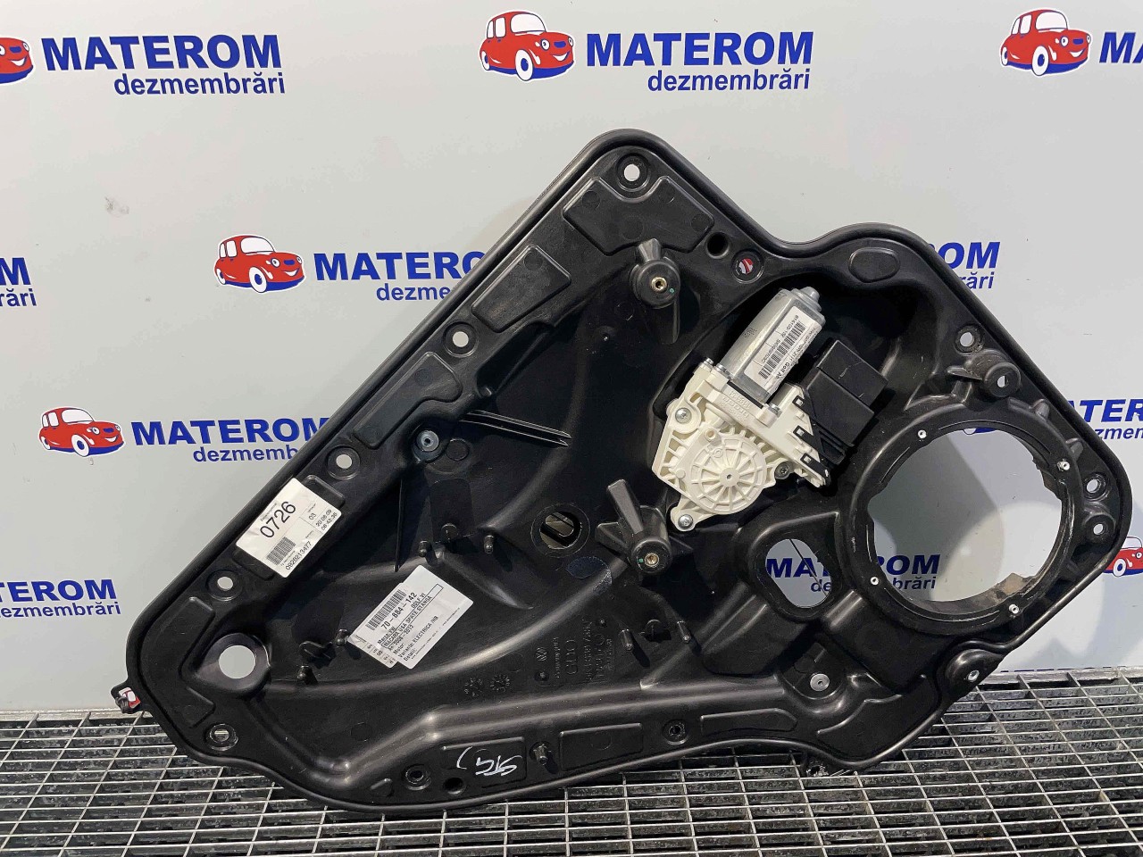 MACARA USA SPATE STANGA VW GOLF VI - - (2008 2012)