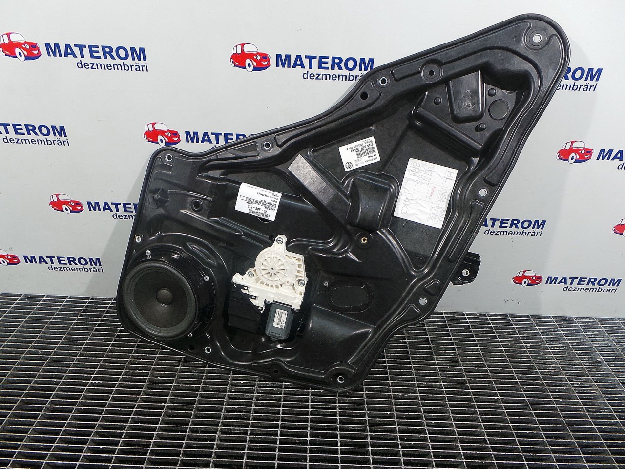 MACARA USA SPATE STANGA VW TIGUAN - - (2007 2010)