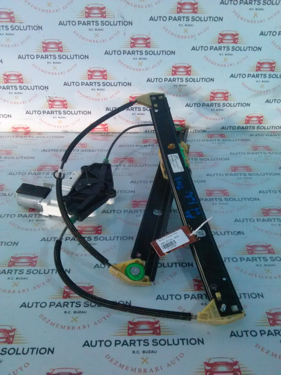 Macara usa stanga fata AUDI A4 Fab. 2010