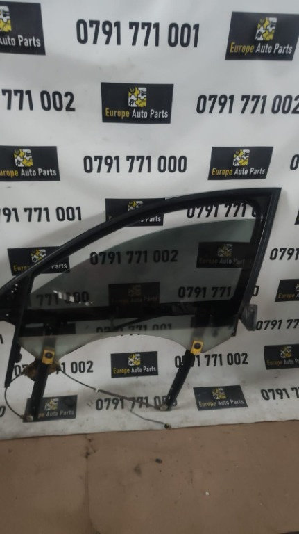 Macara usa stanga fata Audi A6 C6 2.0 TDI cod motor CAH combi an de fabricatie 2011 cod 4F0837461D
