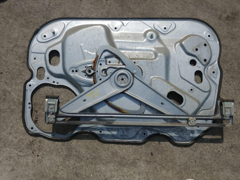 Macara usa stanga fata ford kuga 1 7m51-r045h17-a