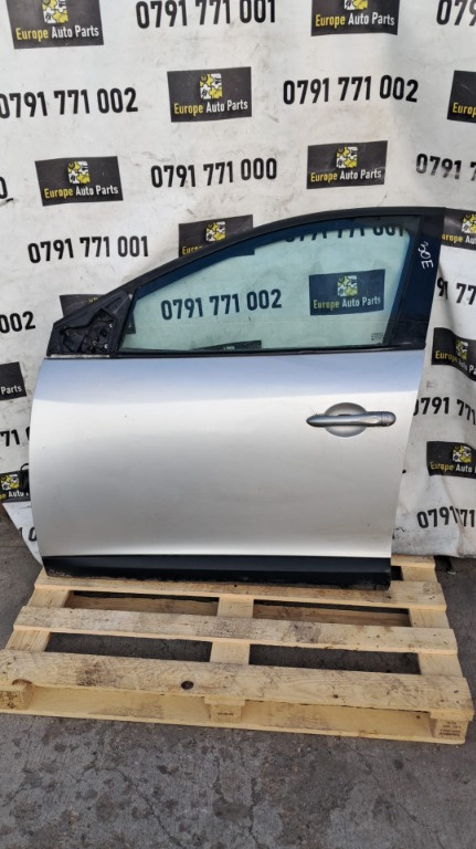 Macara usa stanga fata Renault Megane 3 