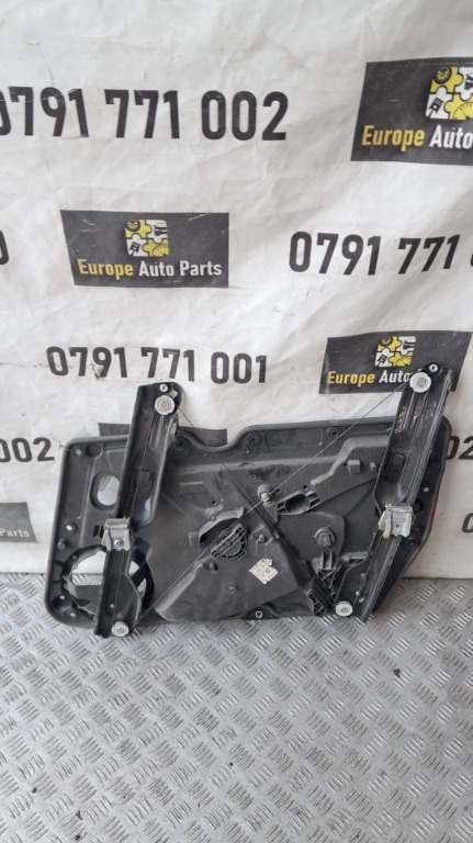 Macara usa stanga fata Vw Golf 6 hatchback an de fabricatie 2010 cod 5K1837729P