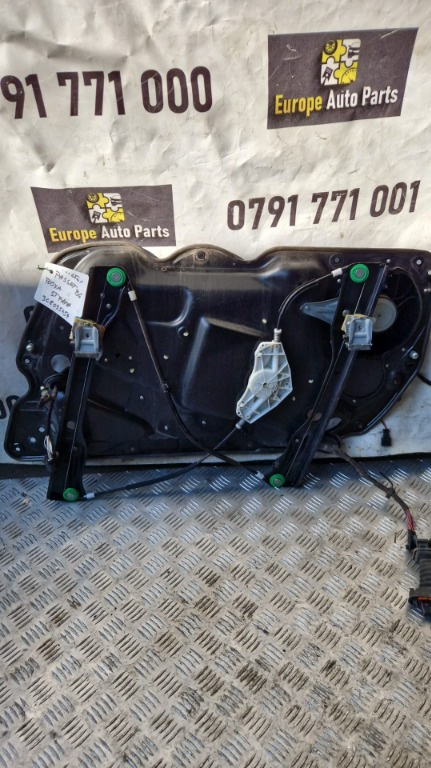 Macara usa stanga fata Vw Passat B6 an de fabricatie 2010