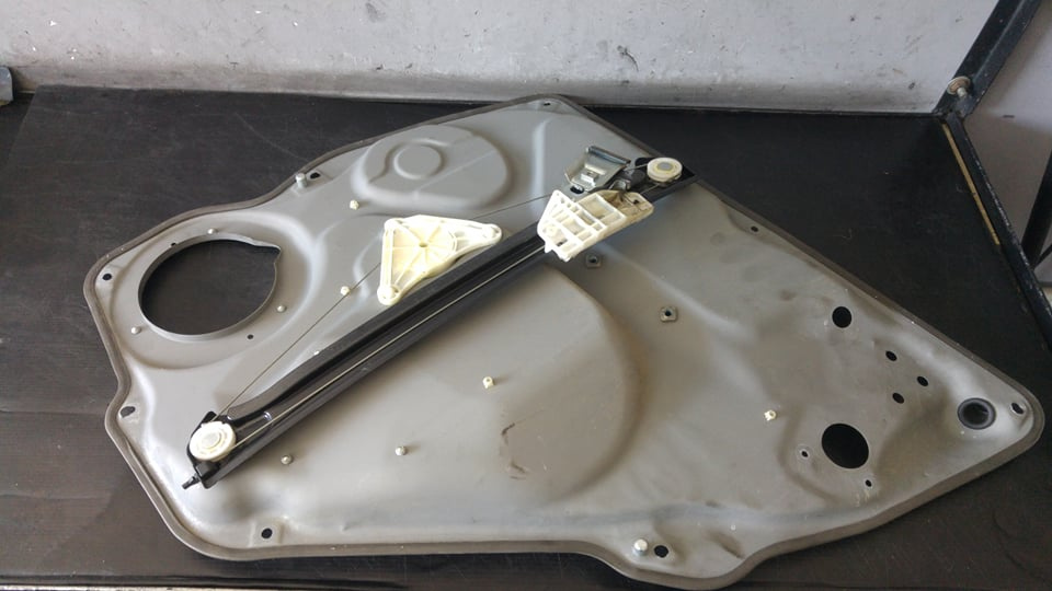Macara usa stanga spate mercedes a class w169 a1697301379