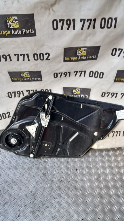 Macara usa stanga spate Mercedes R-Class W251 3.0 CDI an de fabricatie 2010