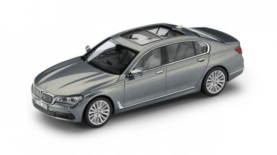 Macheta BMW Seria 7 Long 2017 Arctic Grey 1:43 cod intern: bm80422405590