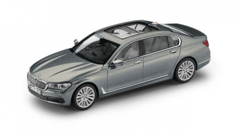 Macheta BMW Seria 7 Long 2017 Arctic Grey 1:43