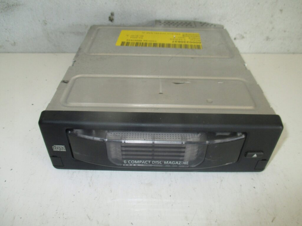 Magazie CD ALPINE BMW E90 65 12 6 956 939 / 65126956939 / 6512692995065 12 6 956 939 / 65126956939 / 65126929950