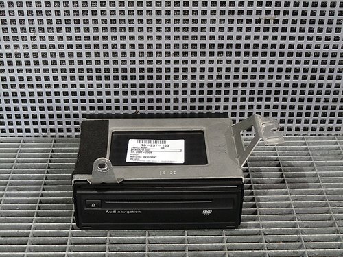MAGAZIE CD AUDI A8 - - (2002 2009)