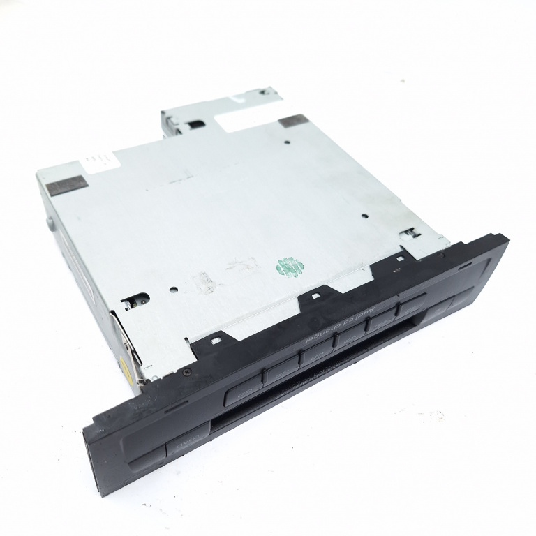 Magazie Cd Audi Q7 (4L) 2006-2015 3.0 Tdi Bug Motorina 4L0035110, 4L0910110A, Auz5Zbg1207055, 4L035110, Cxca1691G, Mgcfa00058C