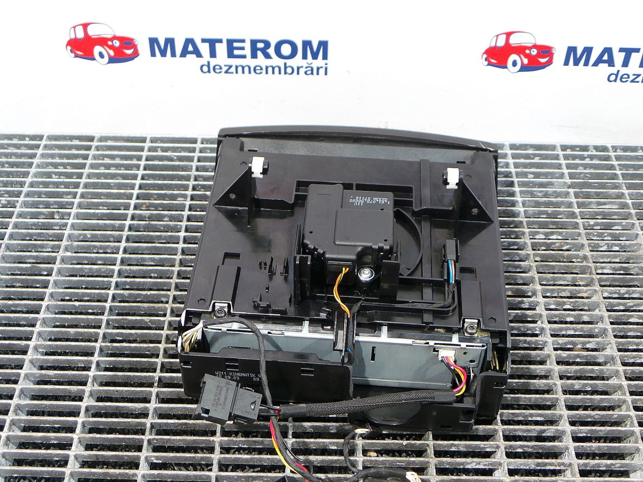 MAGAZIE CD MERCEDES E-CLASS - - (2002 2006)