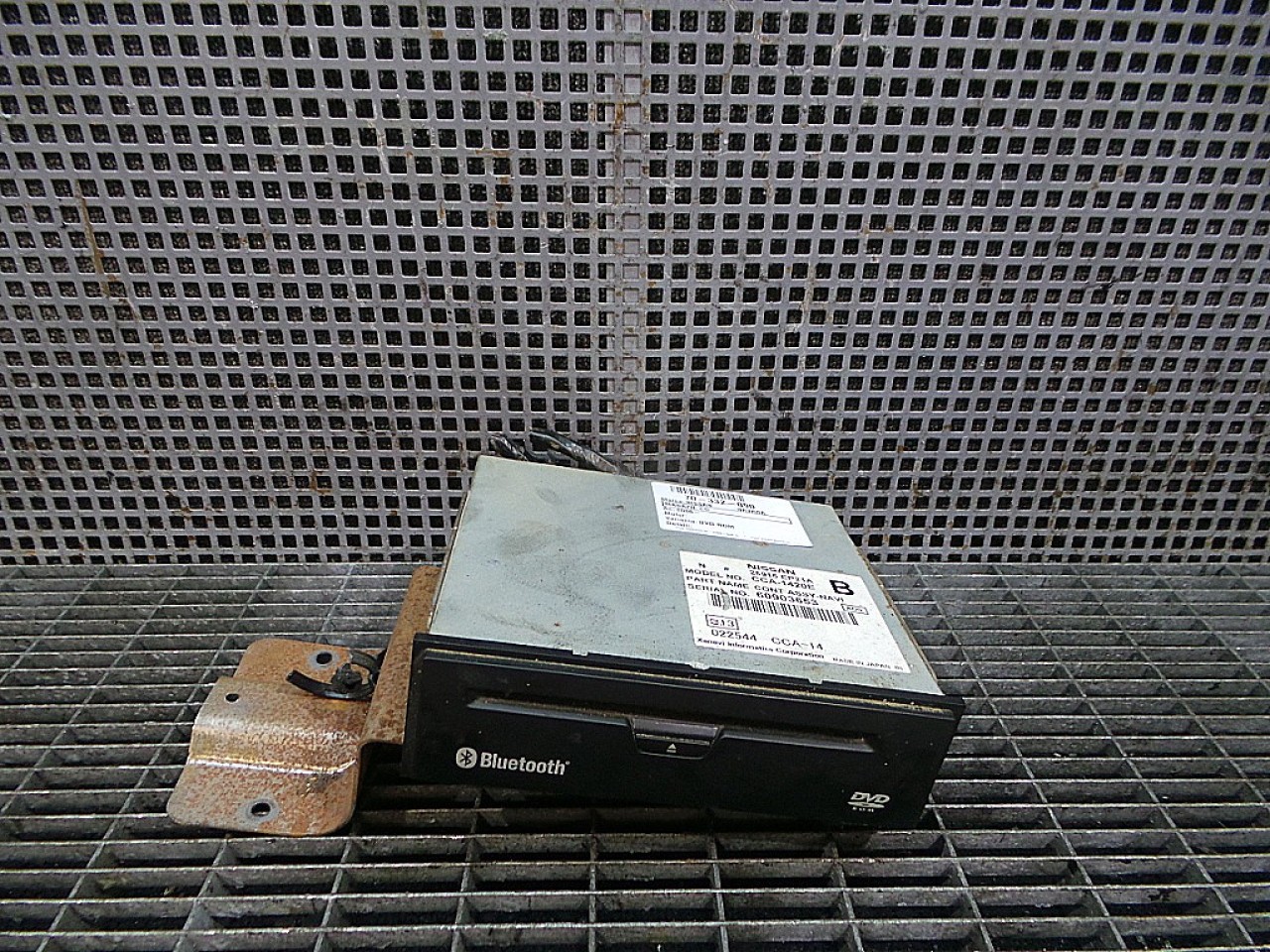MAGAZIE CD NISSAN NAVARA - - (2005 2010)