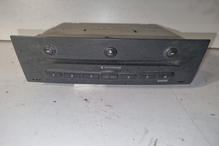 Magazie CD Renault Scenic 2 [2003 - 2006] Minivan 5-usi 1.5 dCi MT (106 hp)