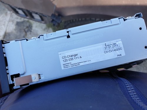 Magazie Cd uri Skoda Superb 2011 1Z0035111A