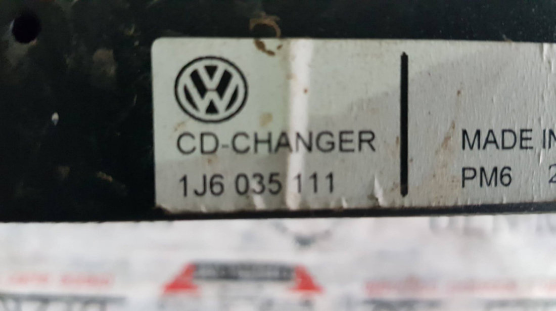 Magazie CD-uri VW Jetta Mk4 cod piesa : 1J6035111