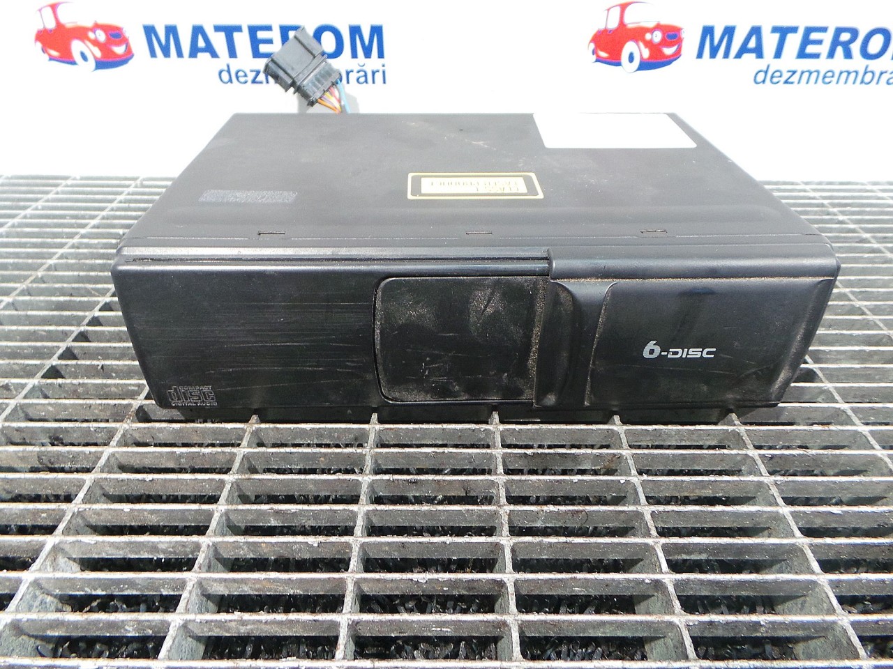 MAGAZIE CD VW PASSAT - - (2000 2004)