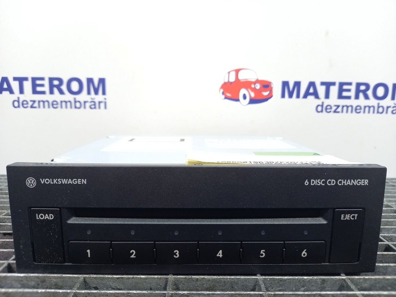 MAGAZIE CD VW PASSAT - - (2005 2010)