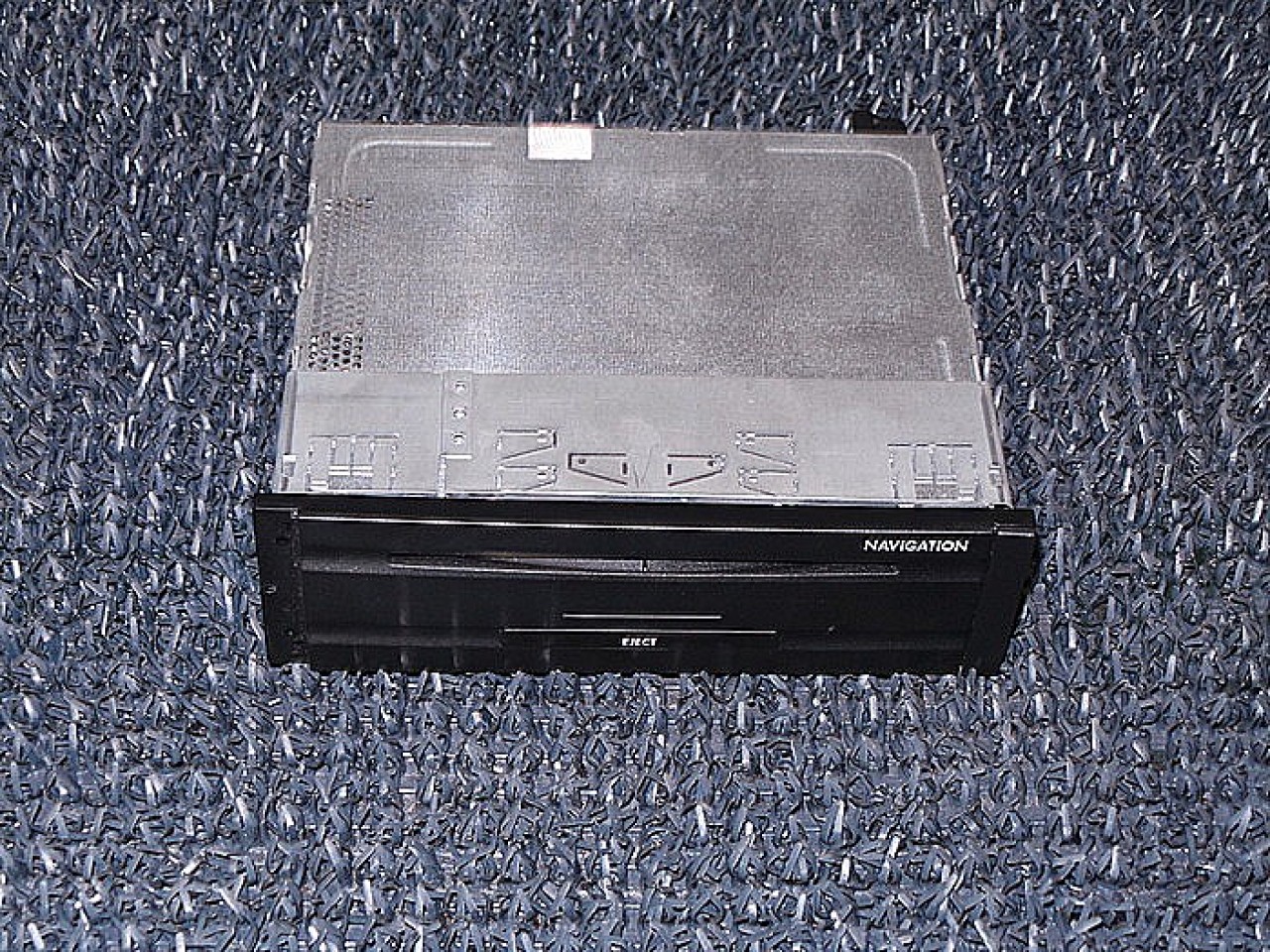 MAGAZIE CD VW PHAETON - - (2002 2010)