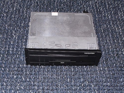 MAGAZIE CD VW PHAETON - - (2002 2010)