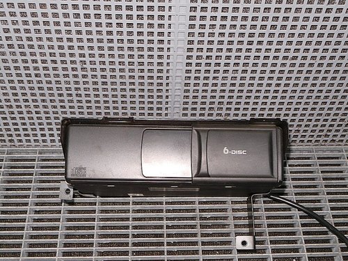 MAGAZIE CD VW TOUAREG - - (2006 2010)