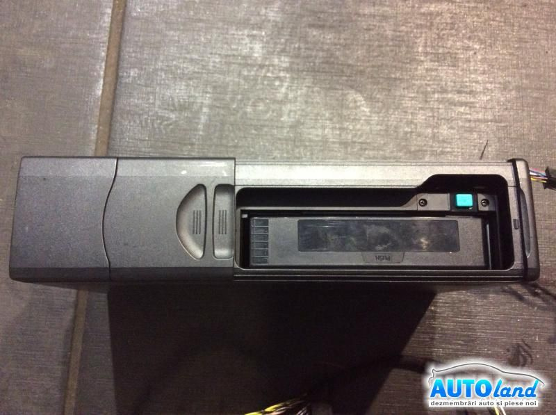 Magazie Cd Xqe105560 Cu 6 Cd Rover 75 RJ 1999
