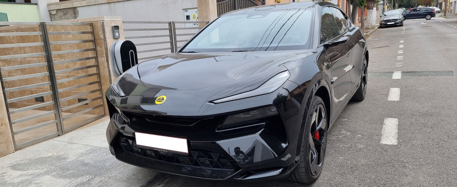 Mai tare decat un Lamborghini Urus? Primul SUV din istoria companiei Lotus, fotografiat din toate unghiurile posibile si imposibile in Constanta Mai tare decat un Lamborghini Urus? Primul SUV din istoria companiei Lotus, fotografiat din toate unghiurile posibile si imposibile in Constanta