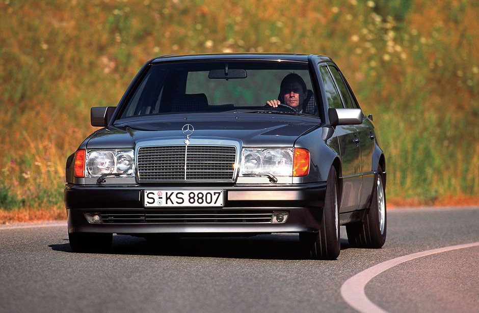 Mai tare decat un tanc: un Mercedes W124 500E este de vanzare