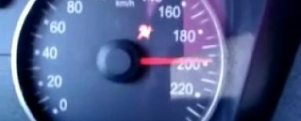 Mama vitezomana - 200 km/h pe autostrada Transilvania