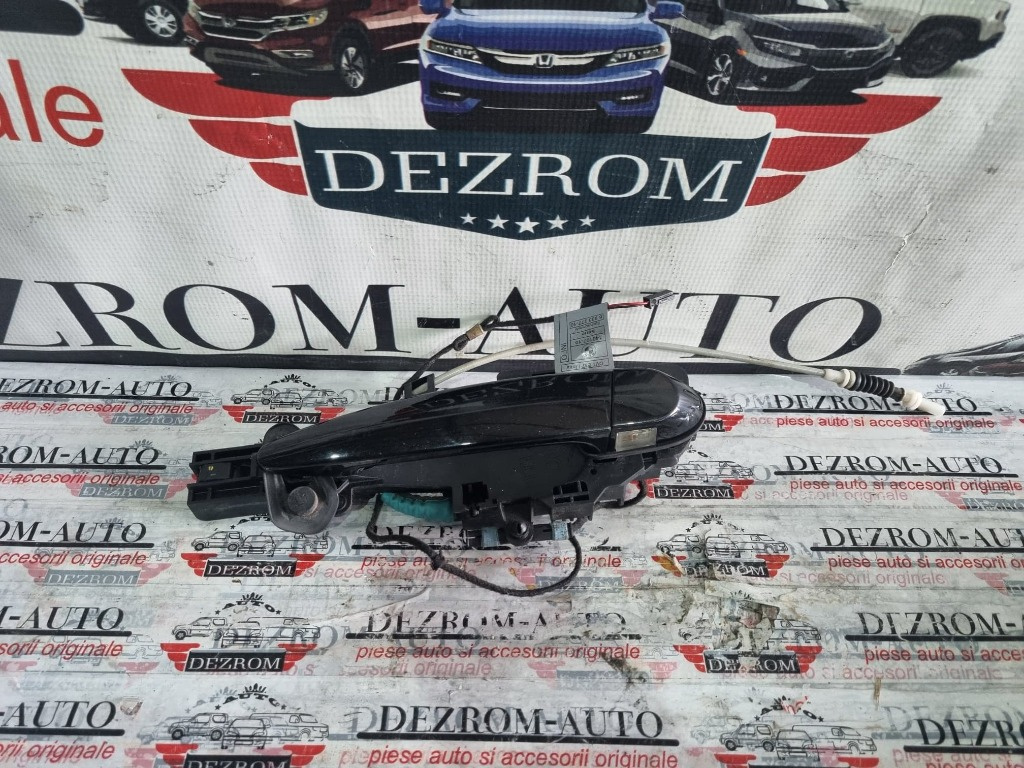 Maner + antimoniu usa stanga spate cu lumini BMW Seria 1 Hatchback (E81)