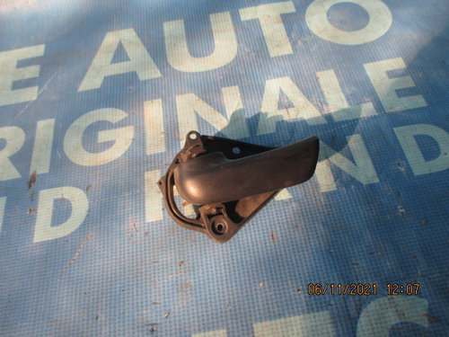 Maner capota Chrysler Voyager 2000