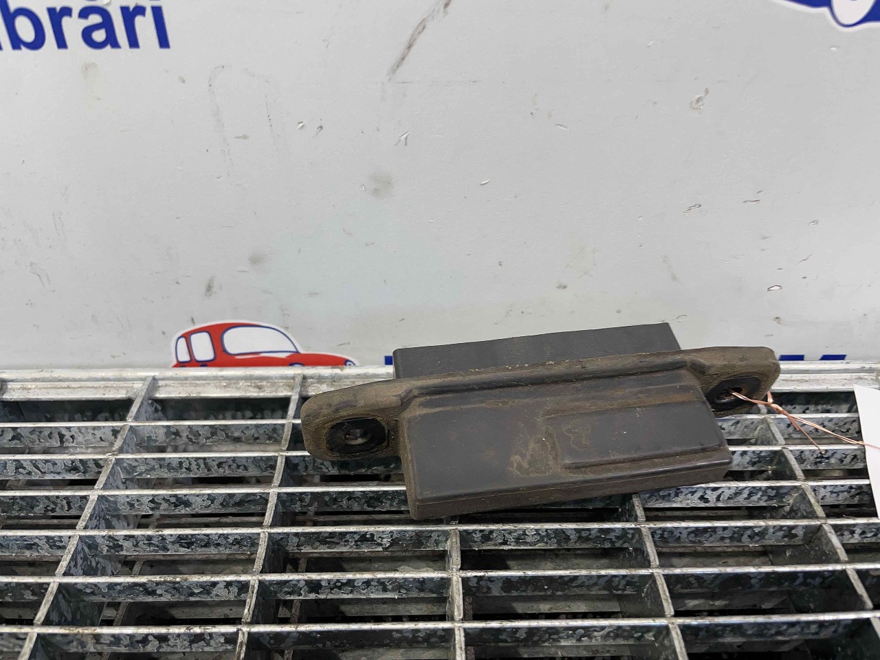 MANER CAPOTA SPATE TOYOTA AVENSIS - - (2012 2015)