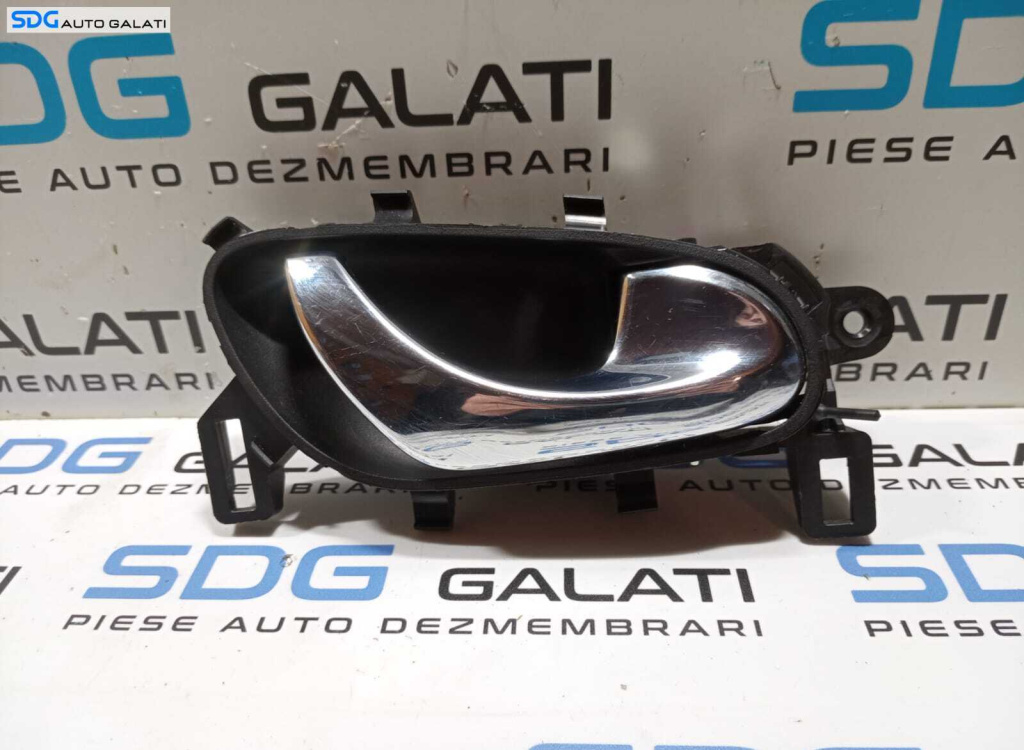 Maner Clapeta Interior Deschidere Usa Portiera Dreapta Fata Nissan Qashqai J11 2013 - 2020 Cod 80670-4EA0 [M4129]