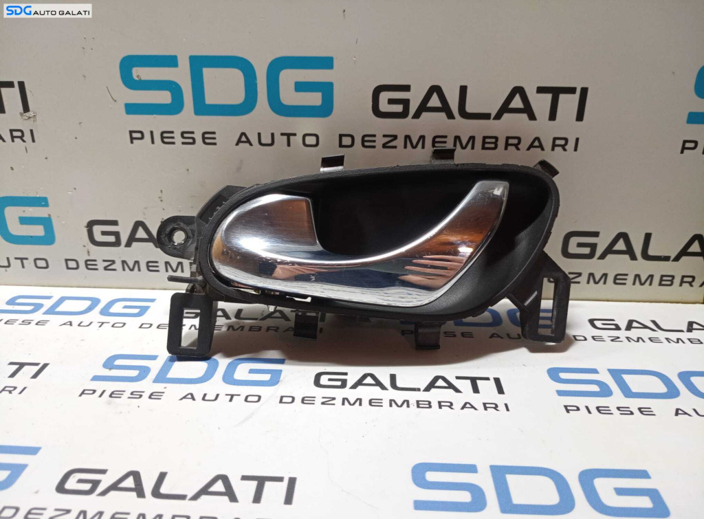 Maner Clapeta Interior Deschidere Usa Portiera Stanga Fata Nissan Qashqai J11 2013 - 2020 Cod 80671-4EA0 [M4762]