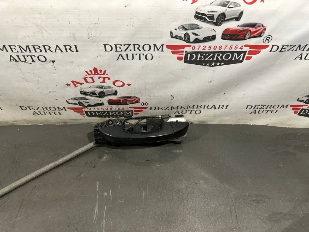Maner cu antimoniu stanga fata 5N0837885H VW Touareg II (7P)